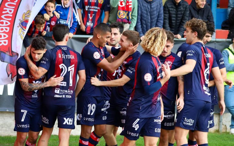 El Yeclano desarbola al Recre
