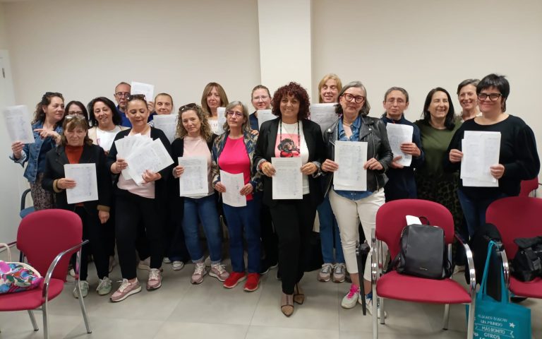 Las trabajadoras de la limpieza aplazan la huelga tras 21 días de paro