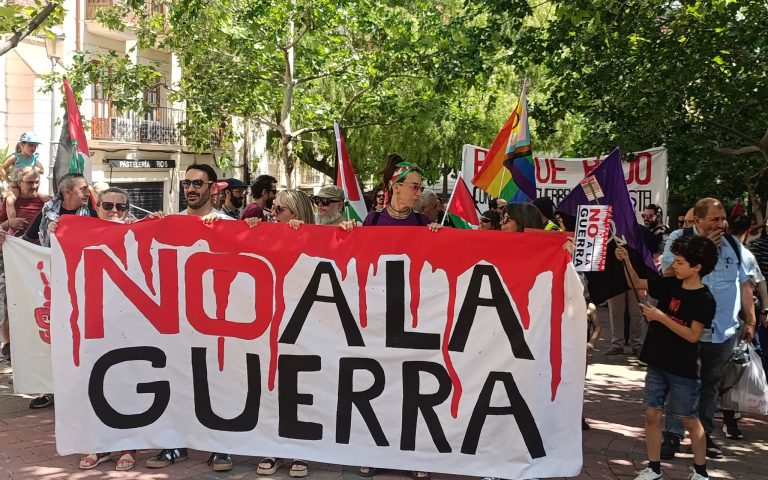Unas 300 personas se manifiestas para reclamar el fin de las guerras